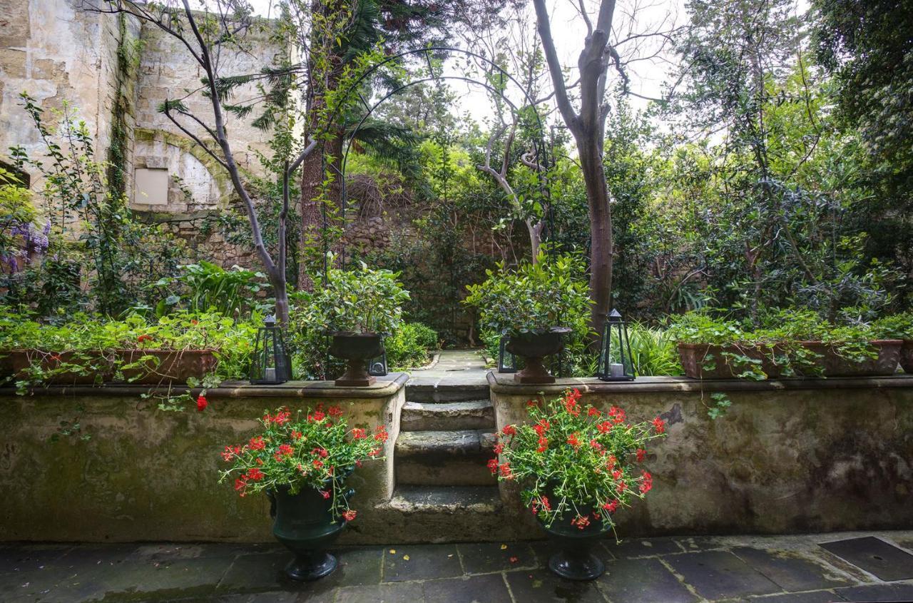 Palazzo Bernardini Suites Lecce Exterior photo