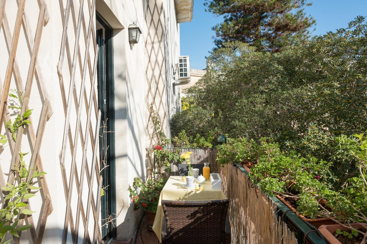 Palazzo Bernardini Suites Lecce Exterior photo